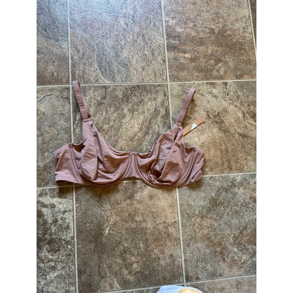 Skims Fits Everybody Unlined Bra Size 44D Sienna - Picture 1 of 7